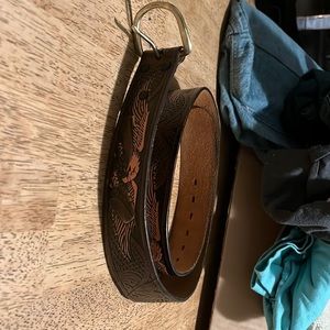 Wrangler belt leather